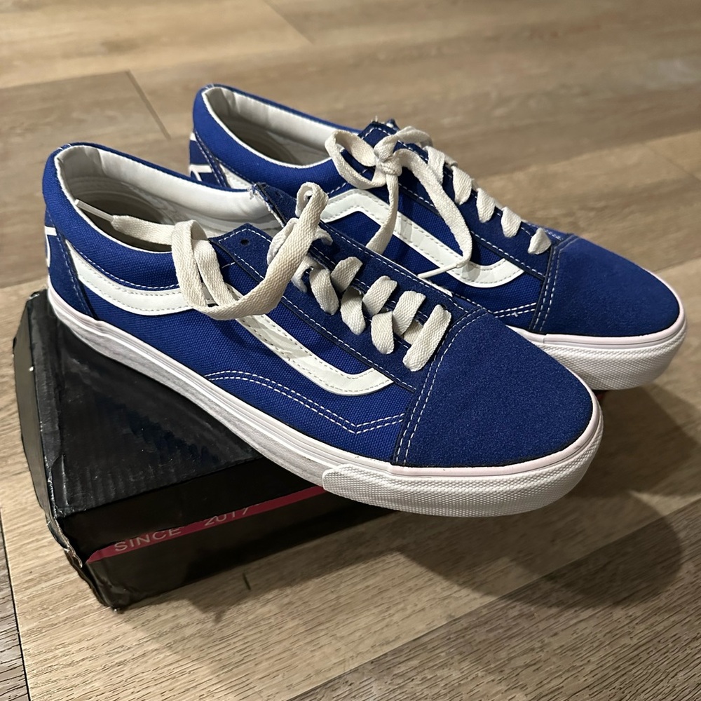 VANS 1966 50th Anniversary Old Skool Low men’s size 7.5 women’s 8.5